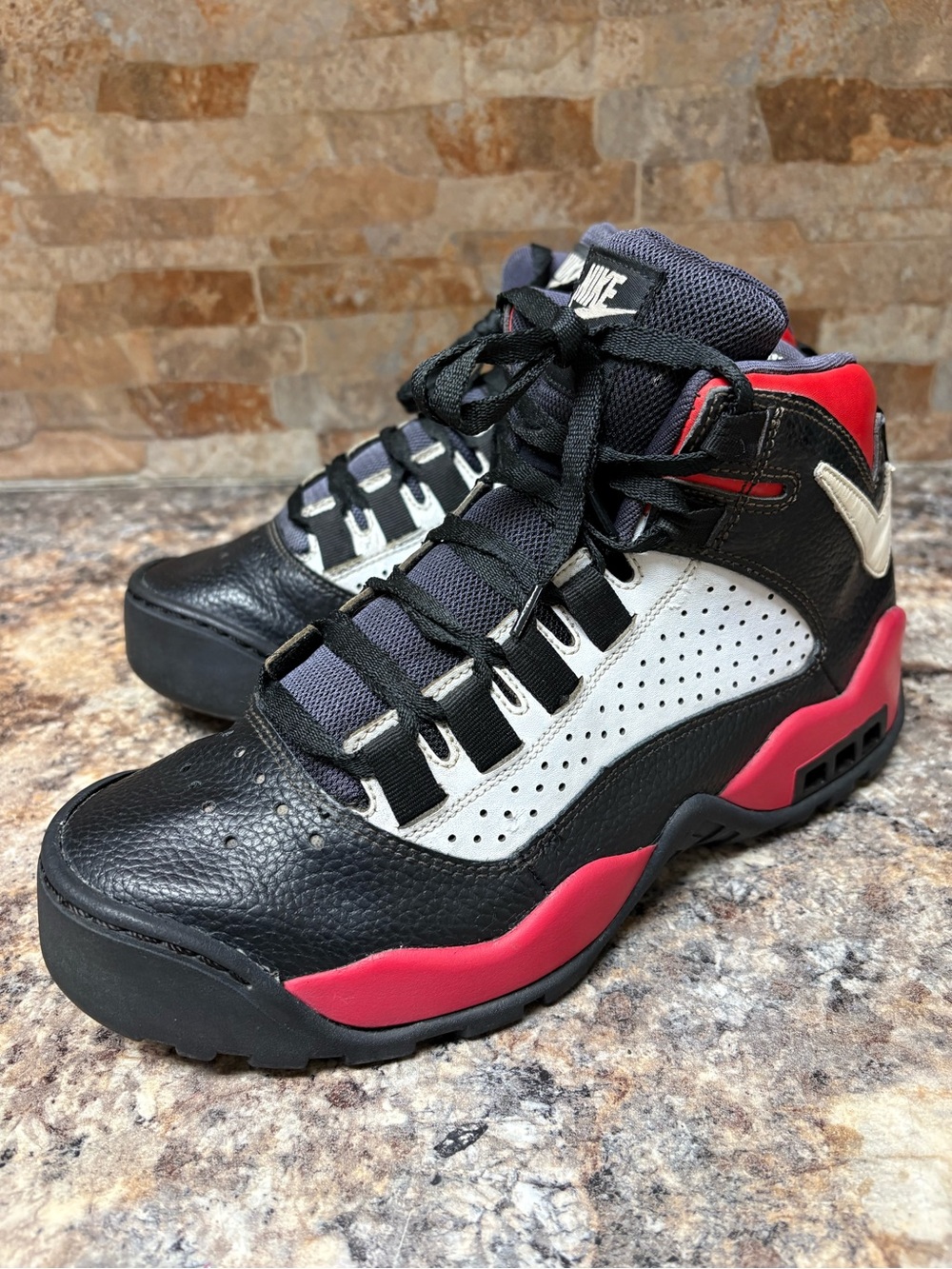 Nike Air Darwin Dennis Rodman Bulls Black White Red AJ9710-001 Size 8.5